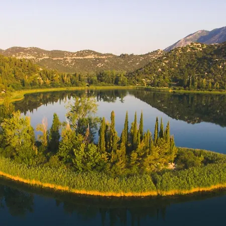 Seaside 4 Stars Baćina