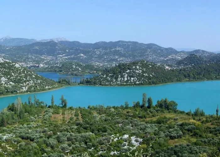 Seaside 4 Stars 公寓 Bacina